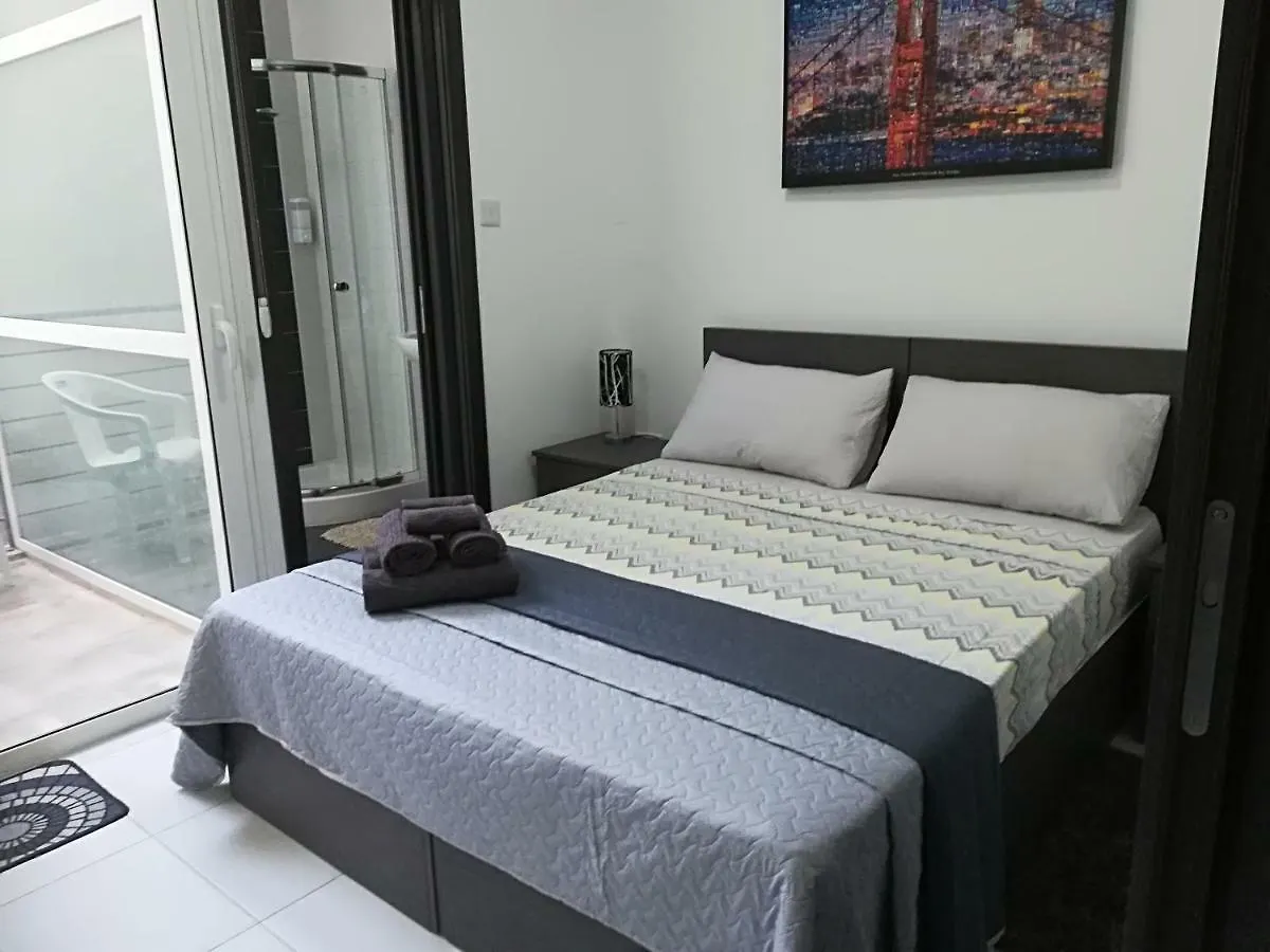 Nice And Cosy Apartment Close To Seafront contacts